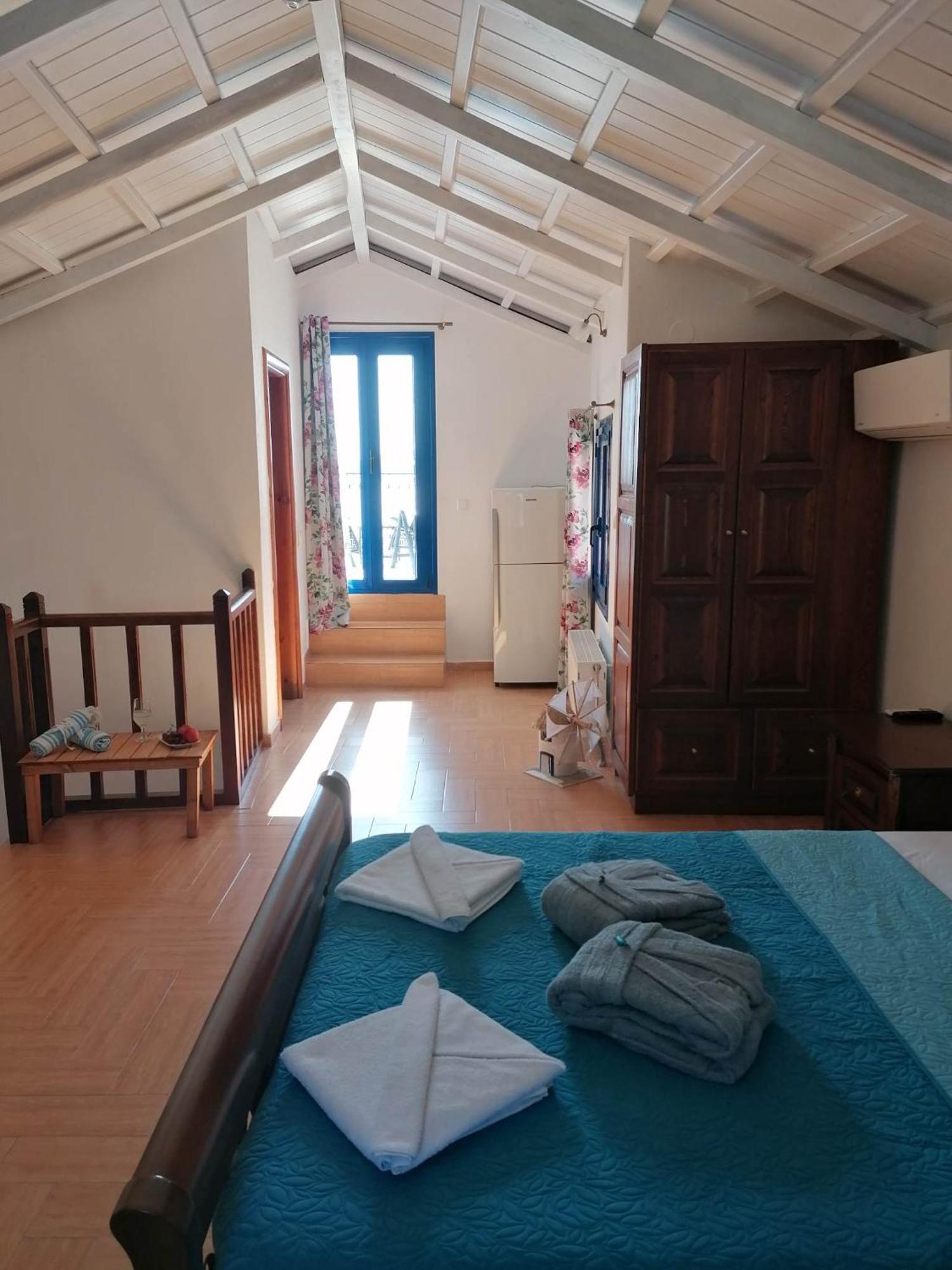 Villa Evmenia Panoramic View & Sea Front Apartments Skopelos Town Exterior photo